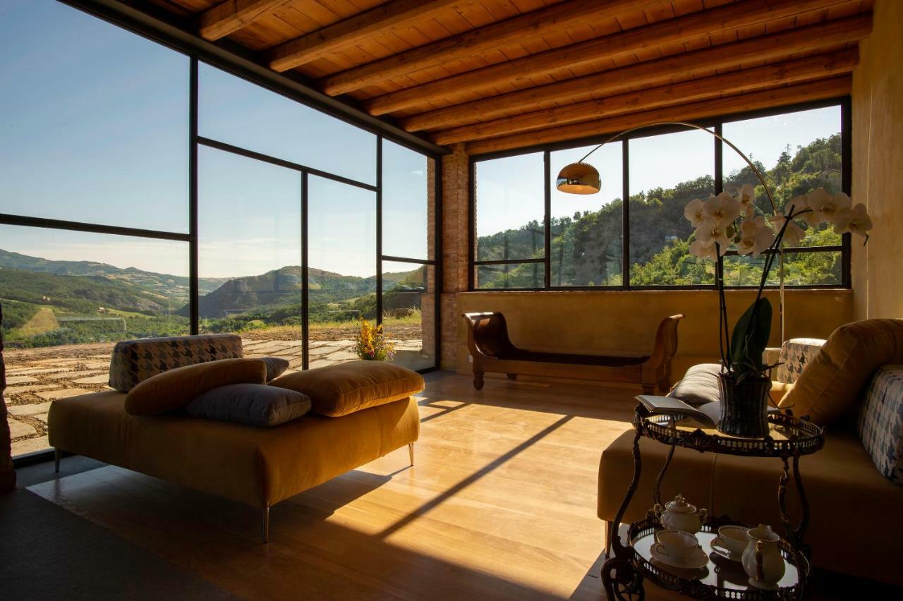 Relais Sant'Ambrogio Villa บอบบิโอ ภายนอก รูปภาพ